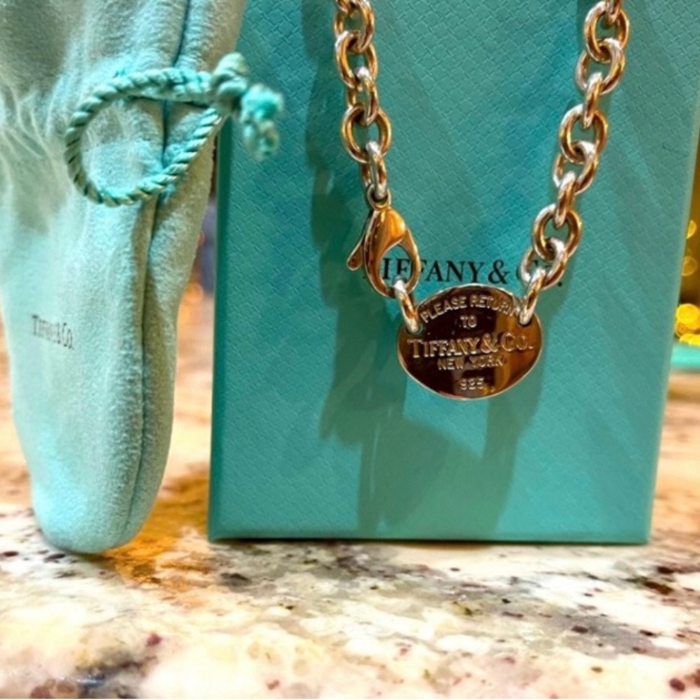 Tiffany & Co. Sterling Silver Oval Tag Necklace with Blue Pouch